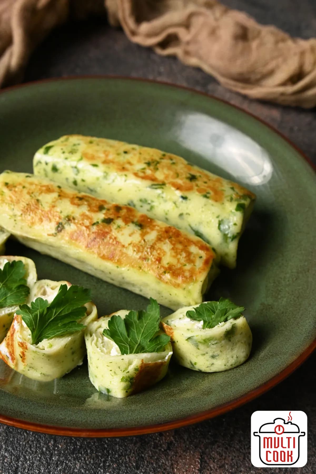 Spinach and cream cheese crepes