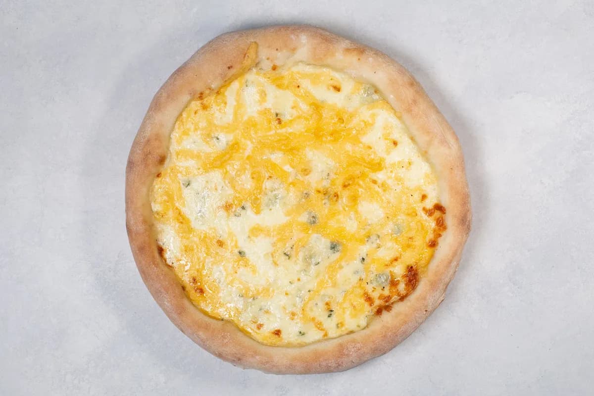 Frozen Pizza 4 Cheese