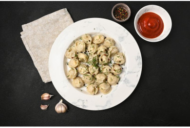 Chicken pelmeni (dumplings)